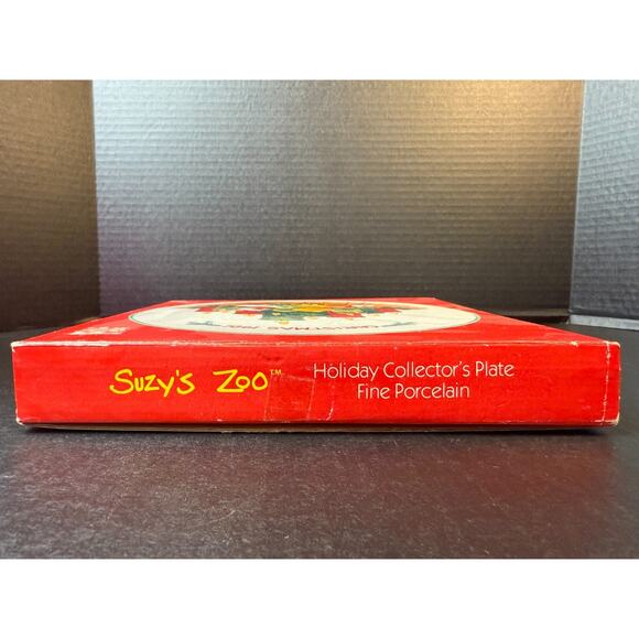 Vintage Suzy’s Zoo Christmas 1981 Collectable Plate - Picture 4 of 5